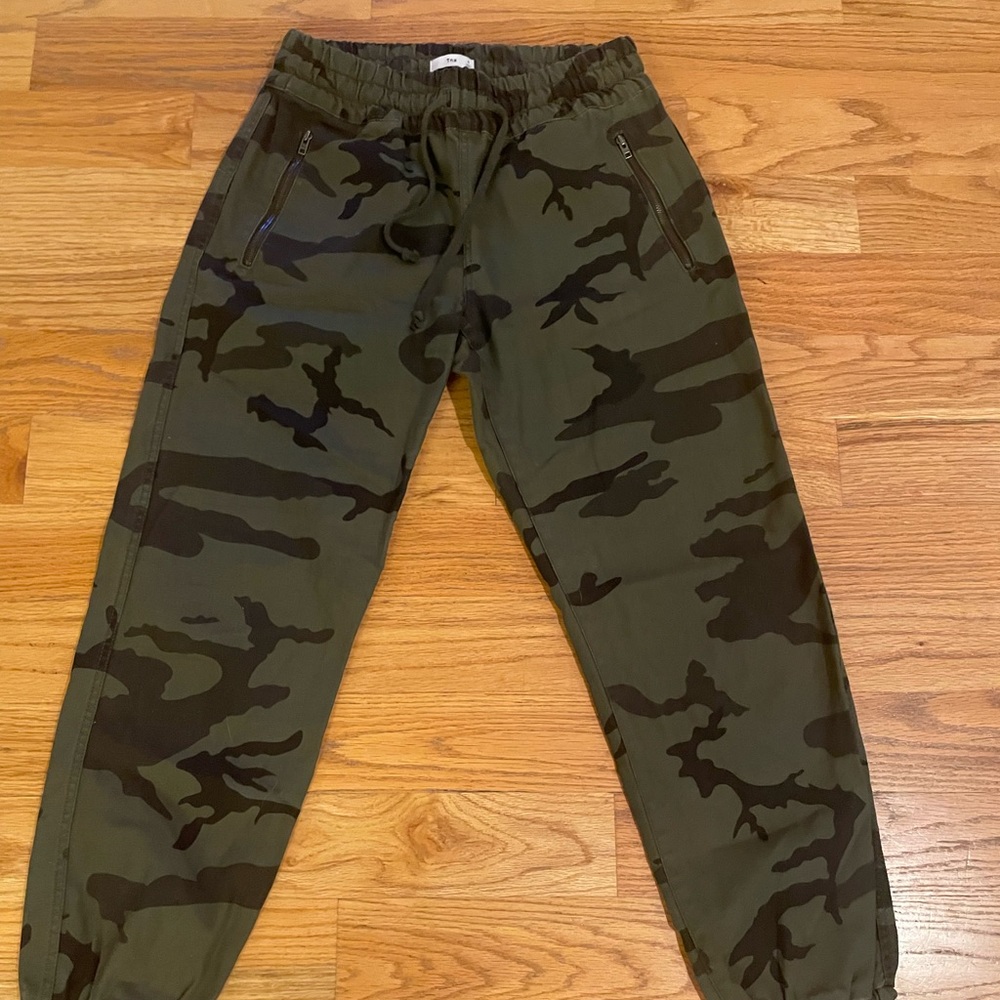 Aritzia Camo Cargo Pants